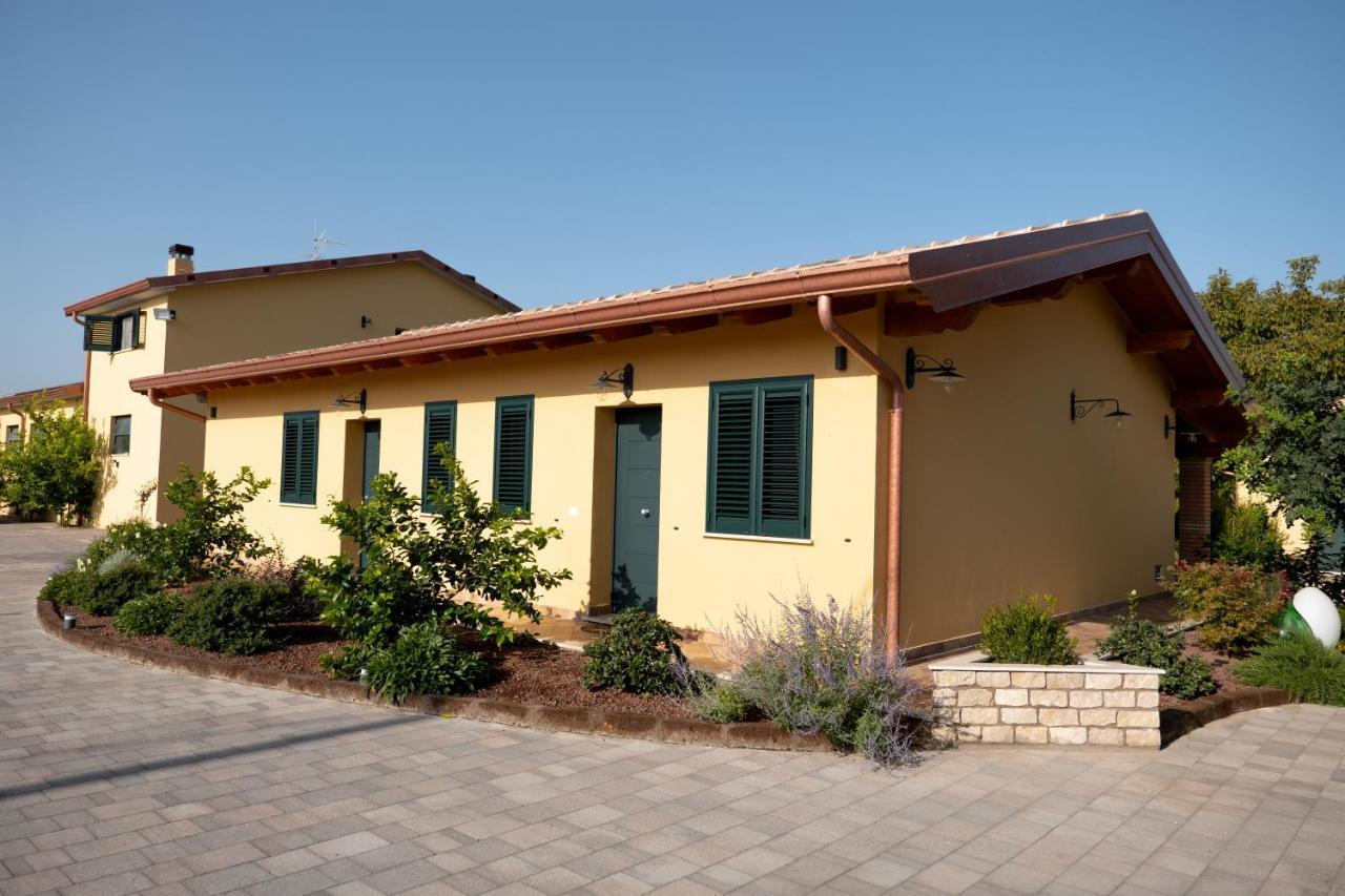Agriturismo Casa Chiara Latina Exteriér fotografie