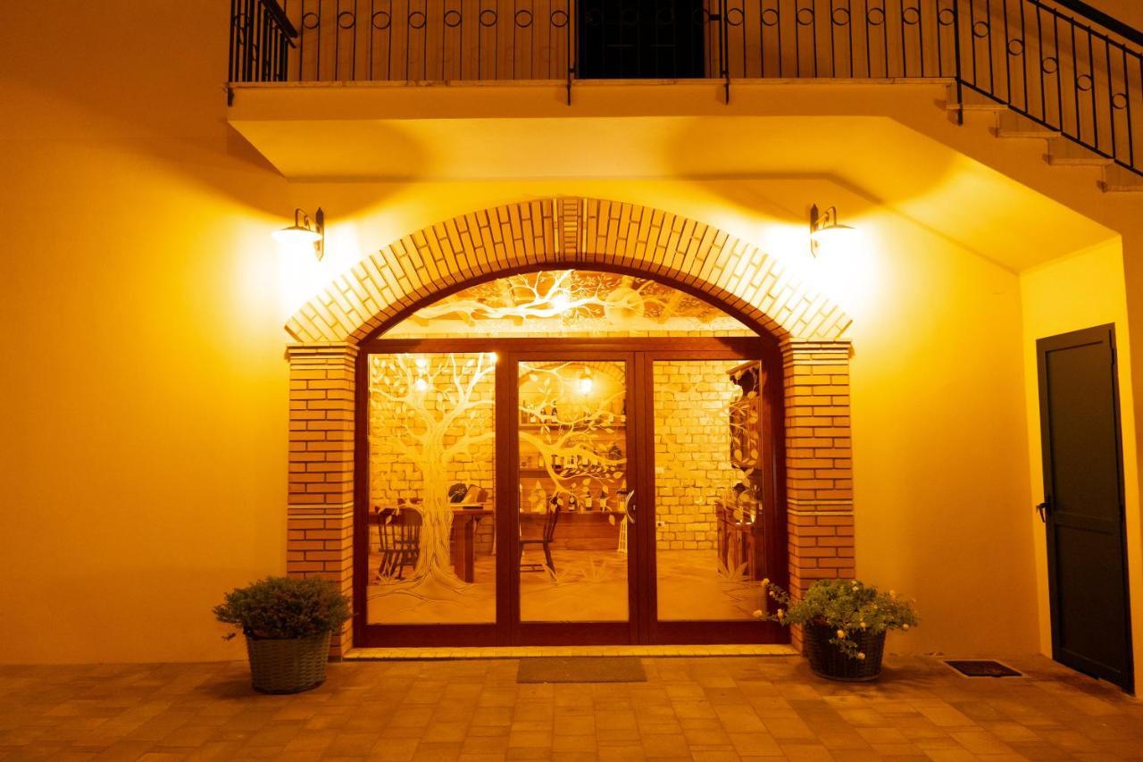 Agriturismo Casa Chiara Latina Exteriér fotografie