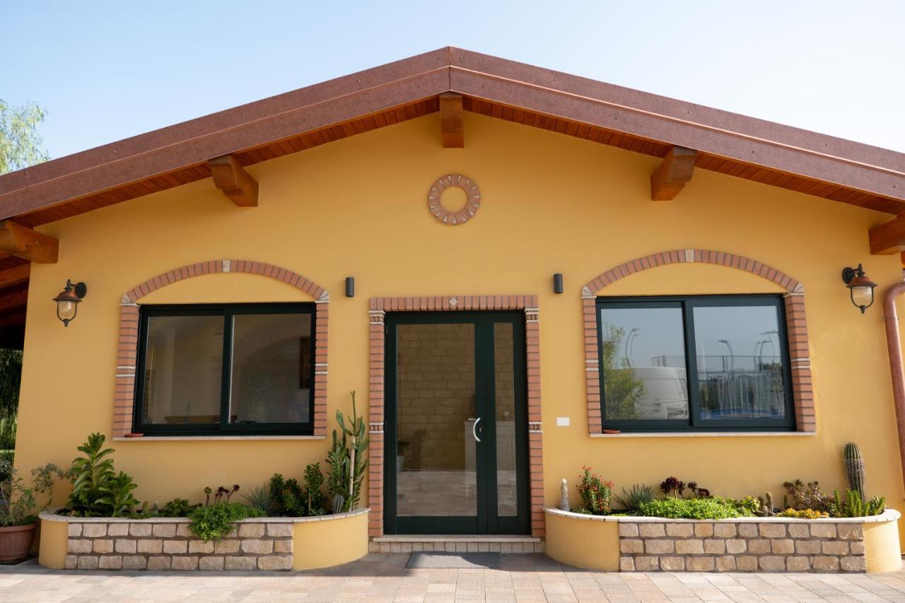 Agriturismo Casa Chiara Latina Exteriér fotografie