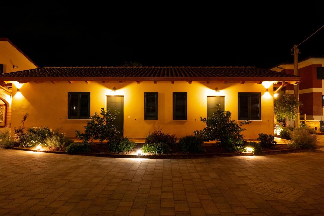 Agriturismo Casa Chiara Latina Exteriér fotografie