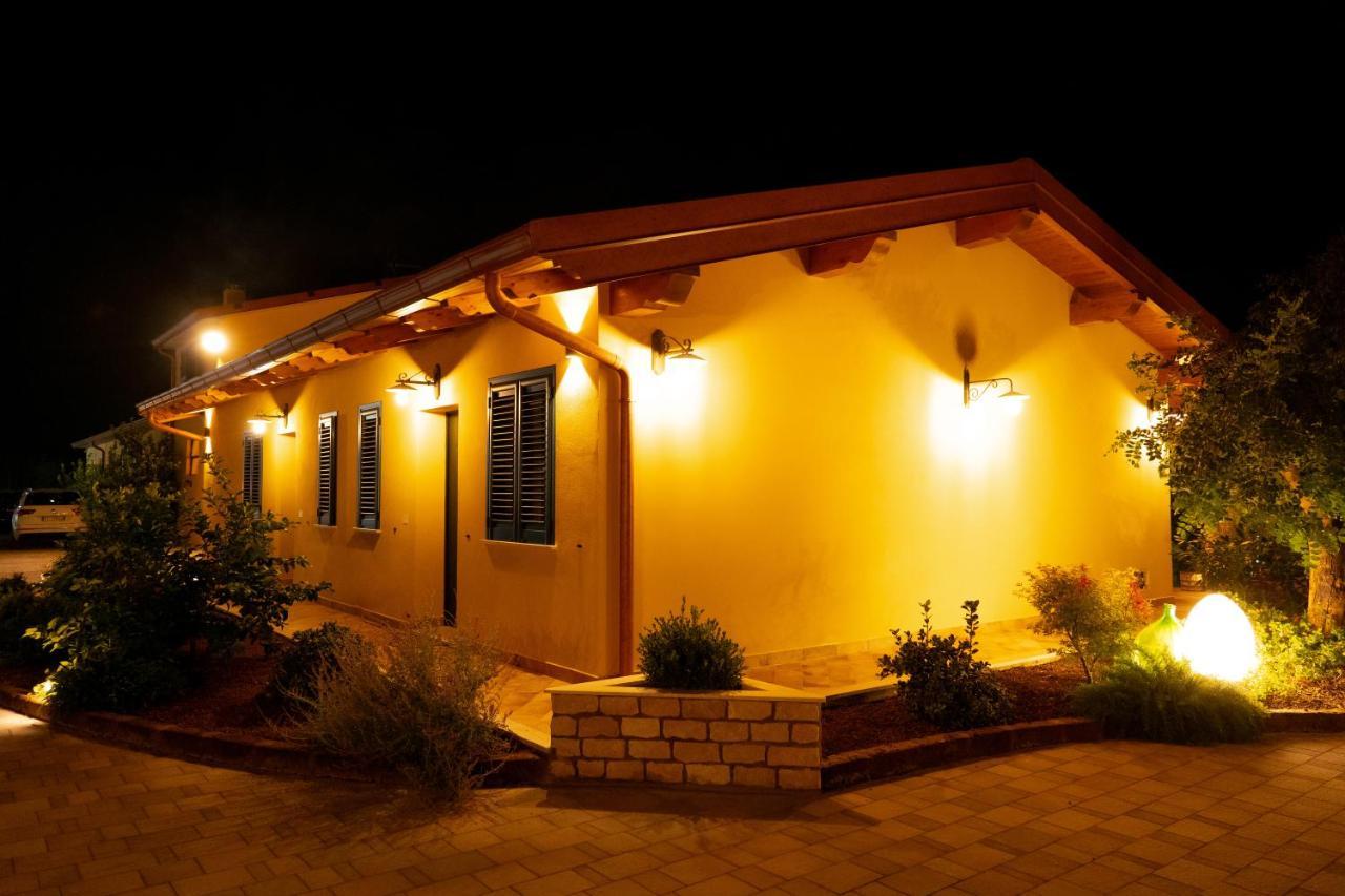 Agriturismo Casa Chiara Latina Exteriér fotografie