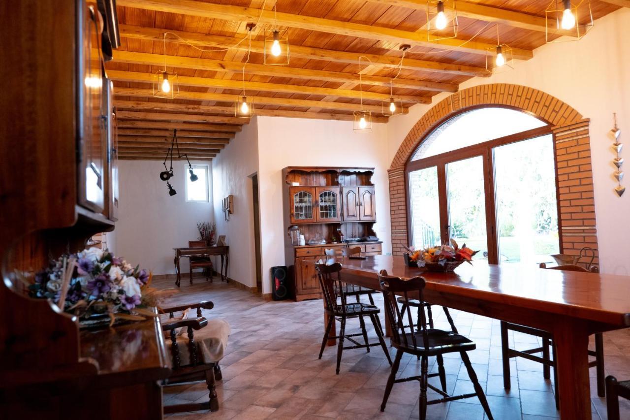 Agriturismo Casa Chiara Latina Exteriér fotografie